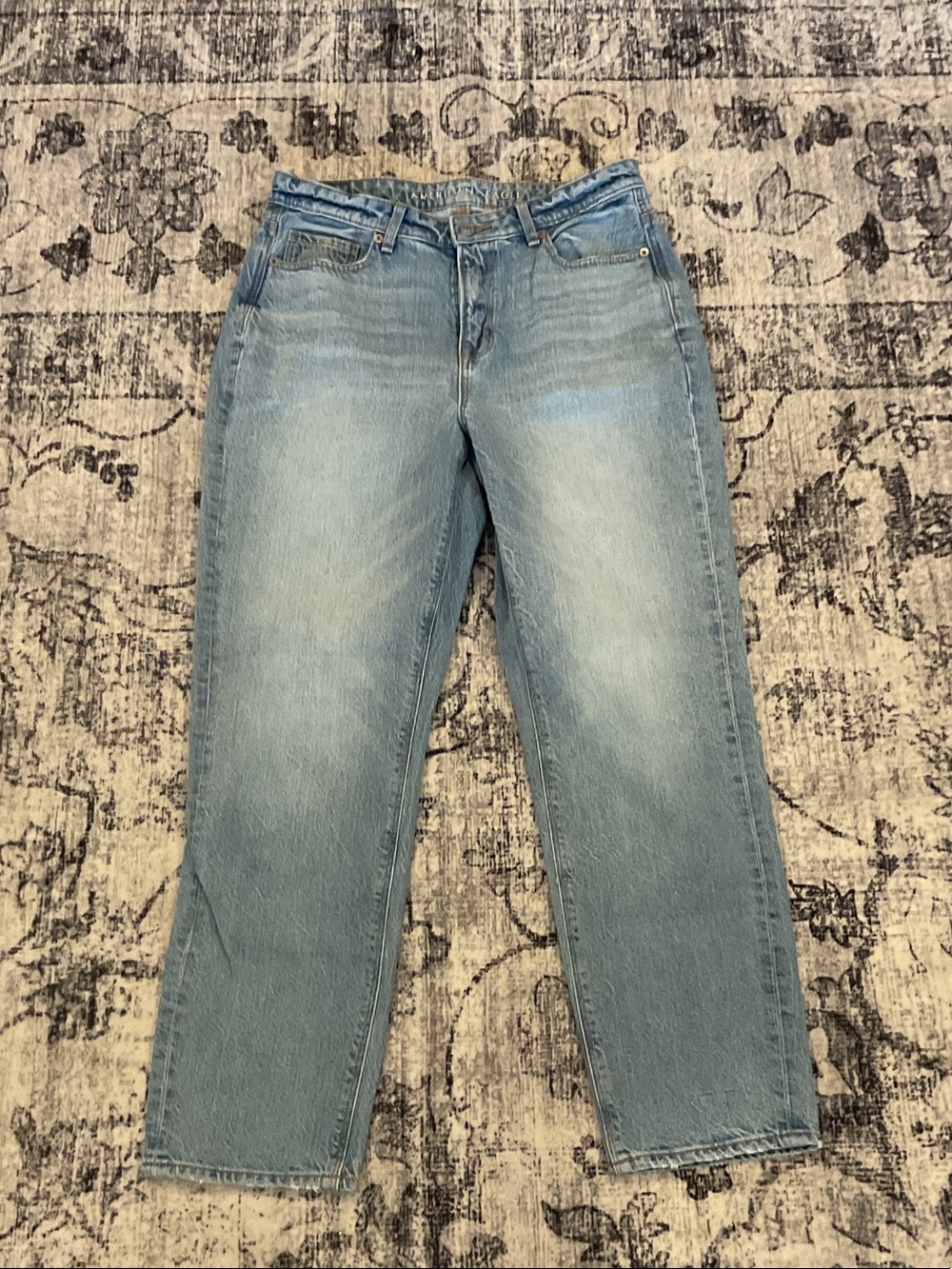 American Eagle Light Blue mom jeans